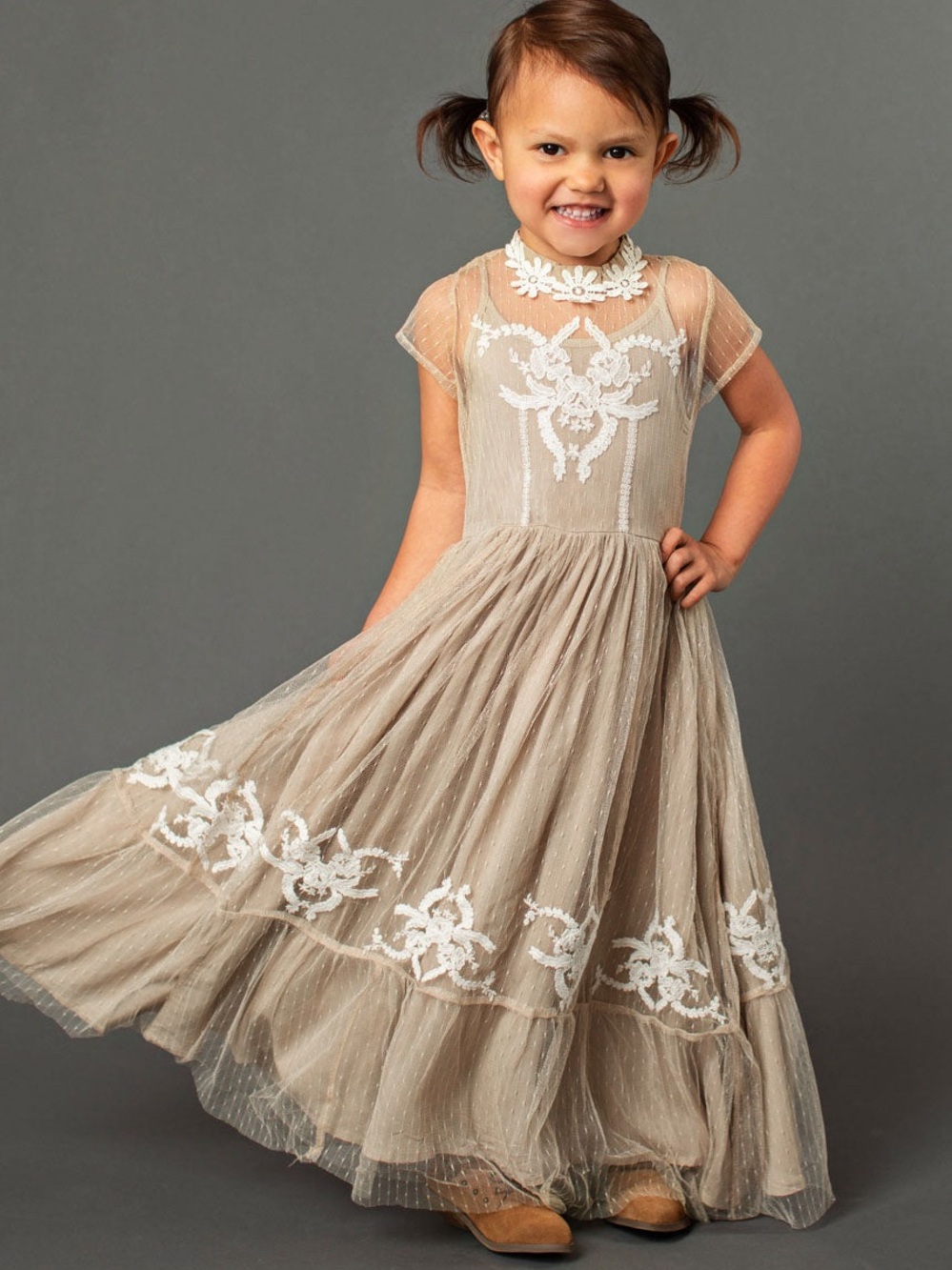 Jolie dress in tan